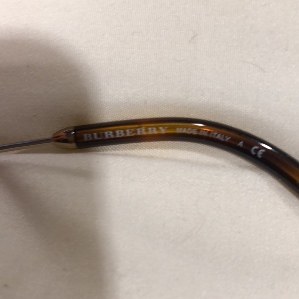 Burberry Sunglasses - Picture 4 of 5
